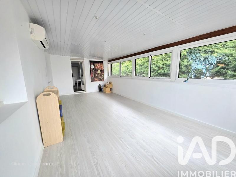 Maison - 245 m² - 7 pièces