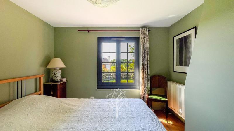 Maison - 200 m² - 8 pièces