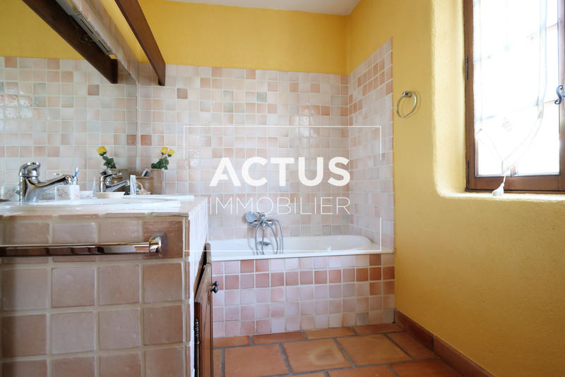 Maison - 189 m² - 6 pièces