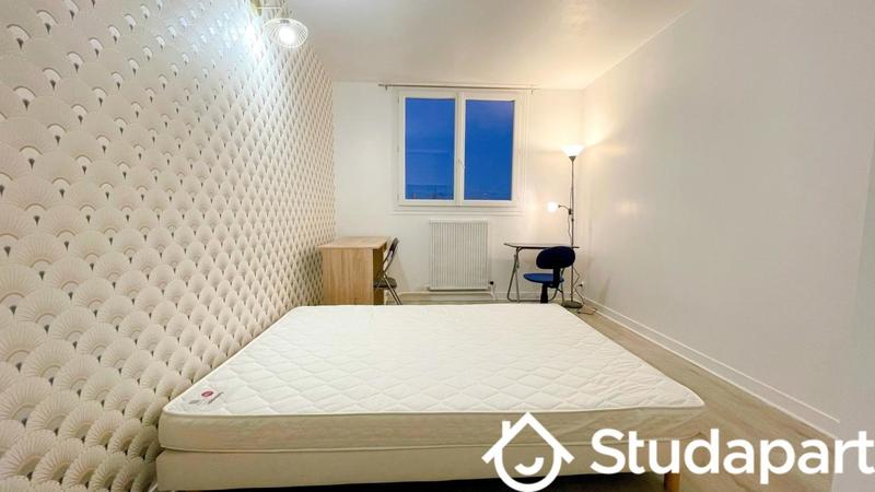 Chambre - 12 m² - 1 pièce