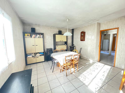 Maison - 93 m² - 4 pièces