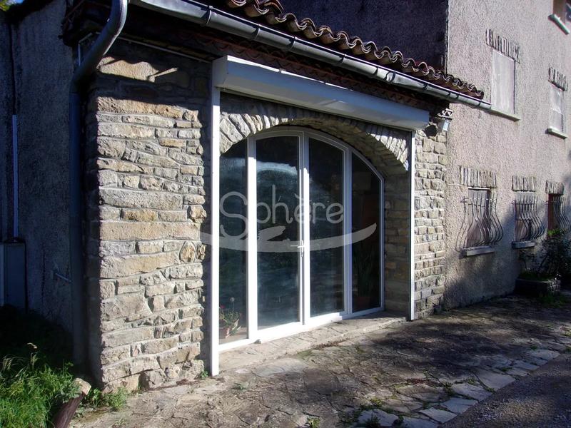 Propriété - 295 m² - 10 pièces