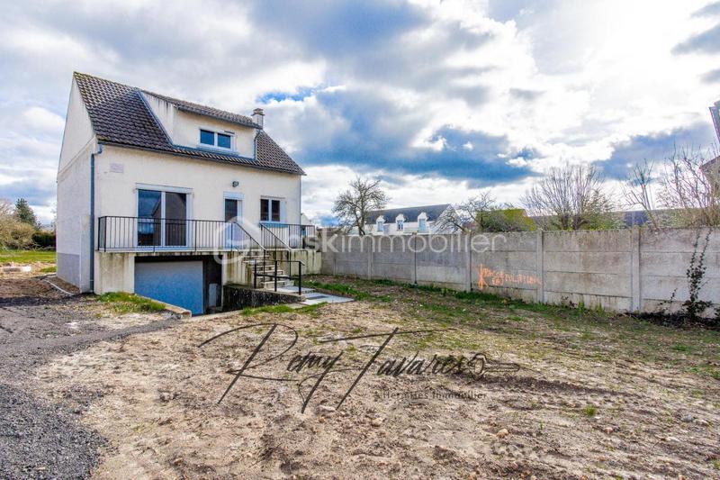 Maison traditionnelle - 95 m² - 4 pièces