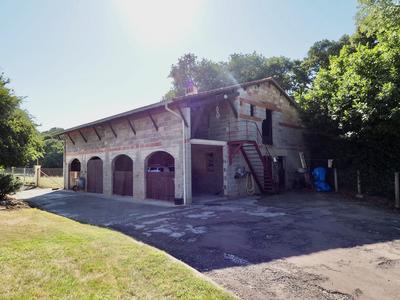 Maison - 160 m² - 5 pièces