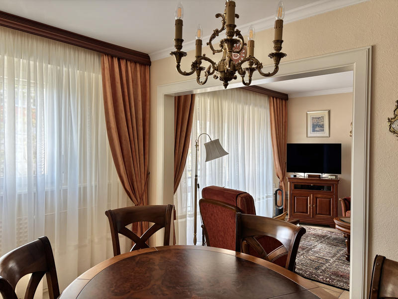 Appartement - 96 m² - 5 pièces