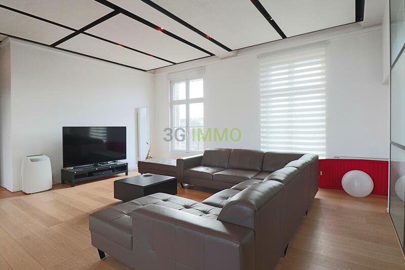 Appartement - 238 m² - 9 pièces
