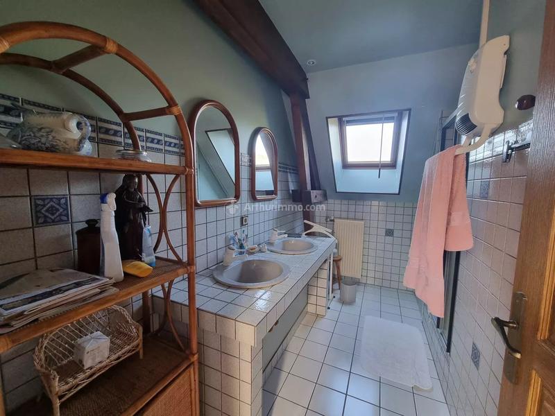 Maison - 288 m² - 9 pièces