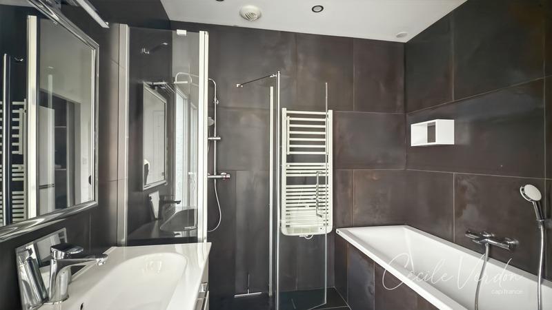 Maison - 160 m² - 8 pièces