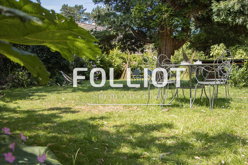 Maison - 357 m² - 15 pièces