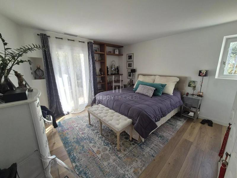 Maison - 200 m² - 7 pièces