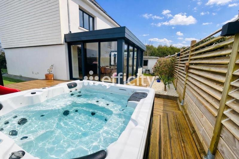 Maison - 148 m² - 7 pièces