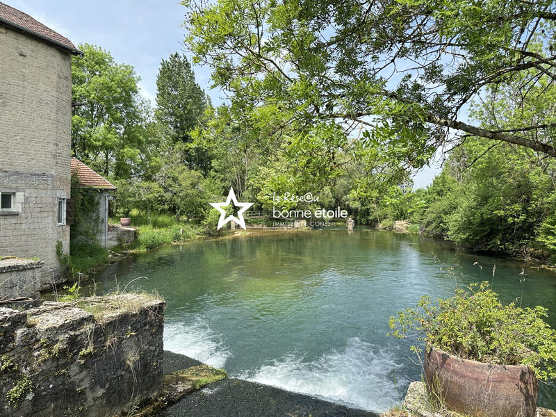 Maison - 252 m² - 7 pièces