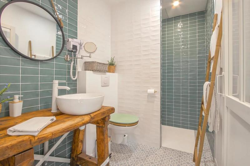 Appartement - 98 m² - 8 pièces