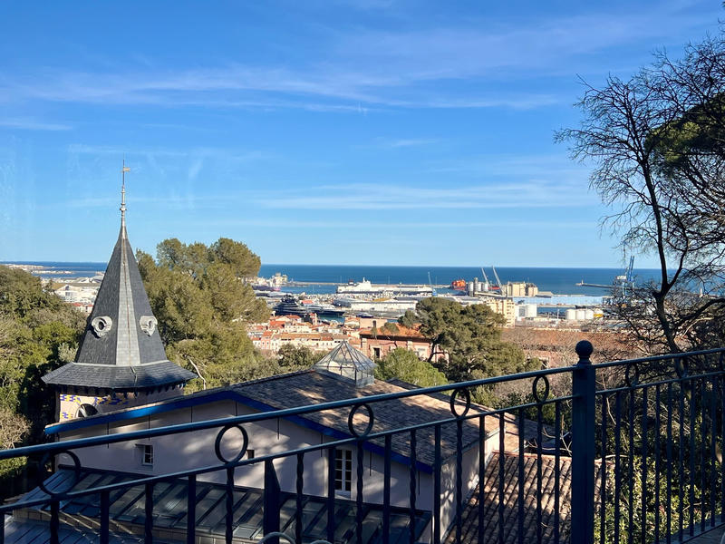 Maison - 190 m² - 8 pièces