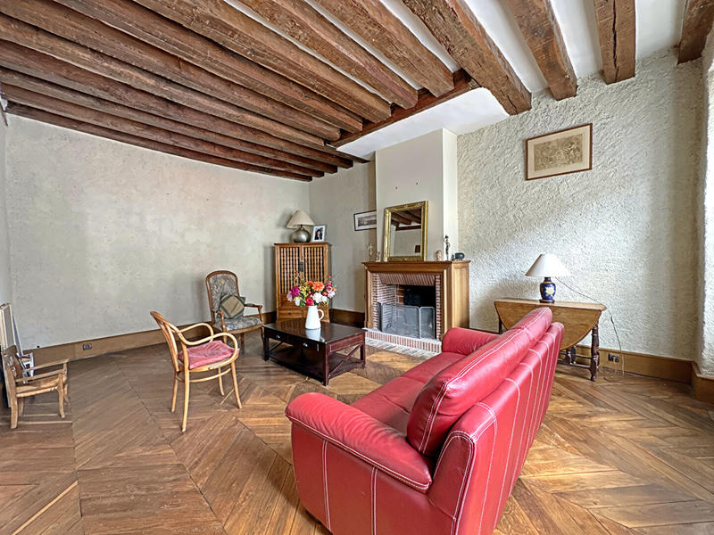 Maison - 285 m² - 9 pièces