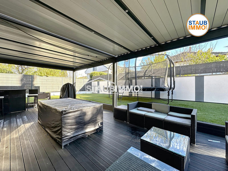 Maison - 200 m² - 8 pièces