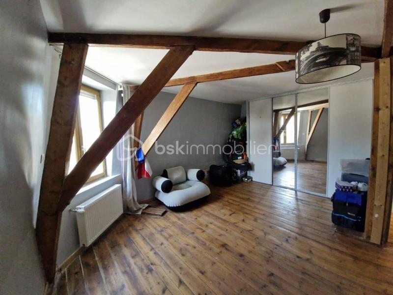 Maison - 185 m² - 9 pièces