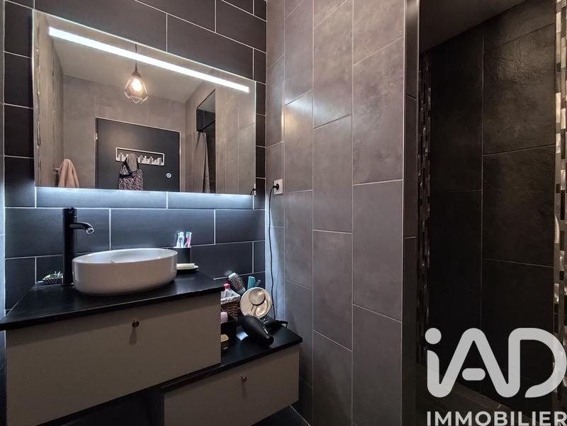 Maison - 111 m² - 6 pièces