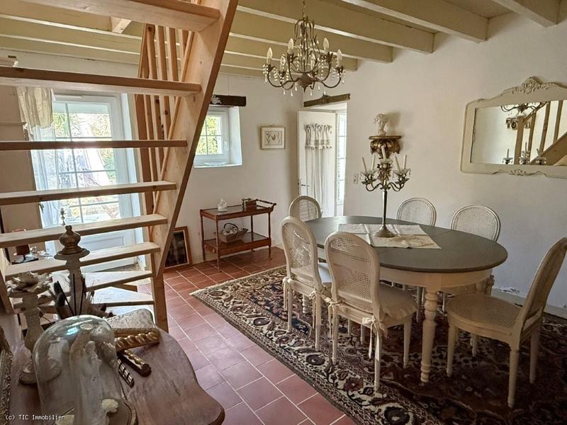Maison en pierre - 228 m² - 7 pièces
