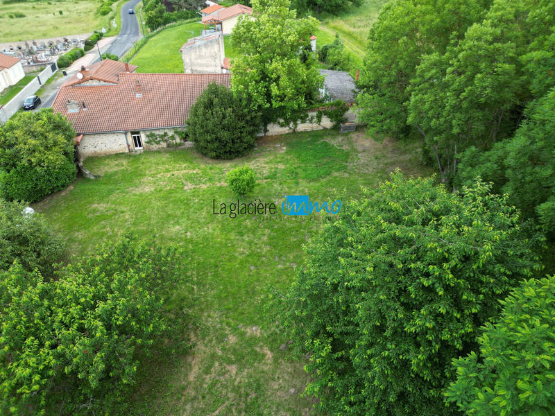 Maison ancienne - 335 m² - 8 pièces