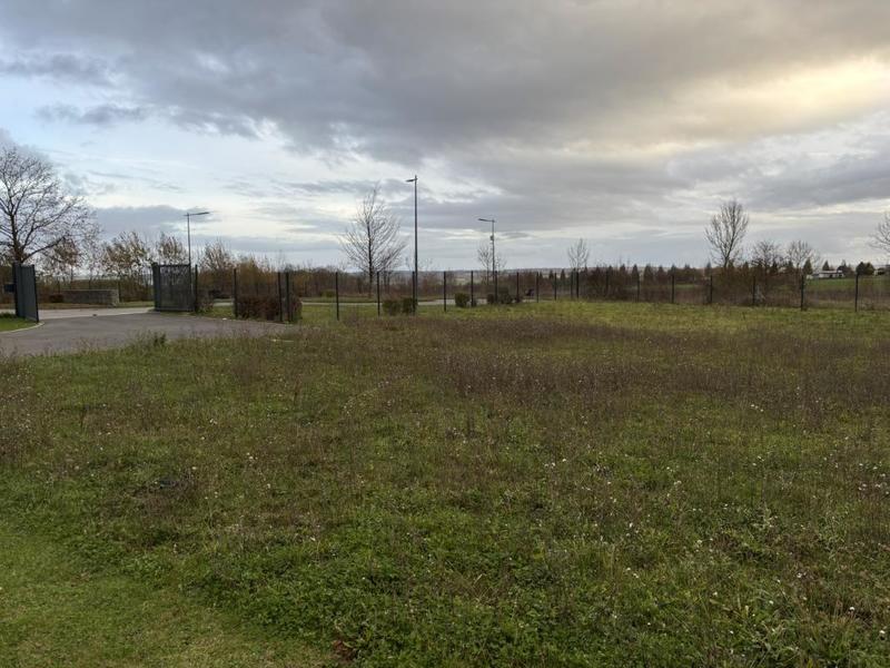 Terrain constructible - 1 500 m²