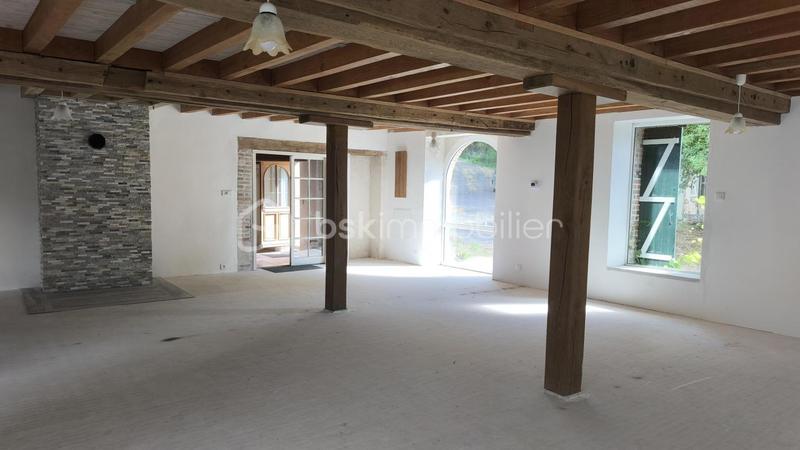 Propriété - 251 m² - 9 pièces