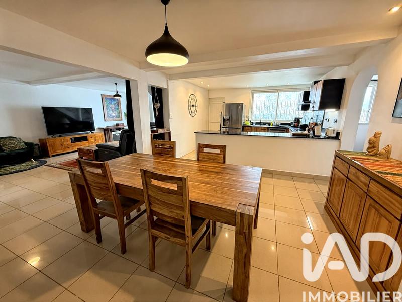 Maison - 197 m² - 10 pièces