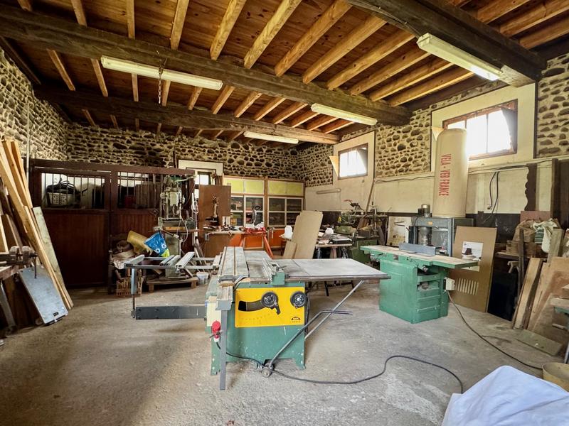 Maison - 210 m² - 6 pièces