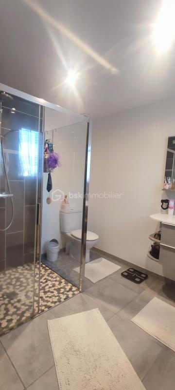 Maison - 218 m² - 7 pièces