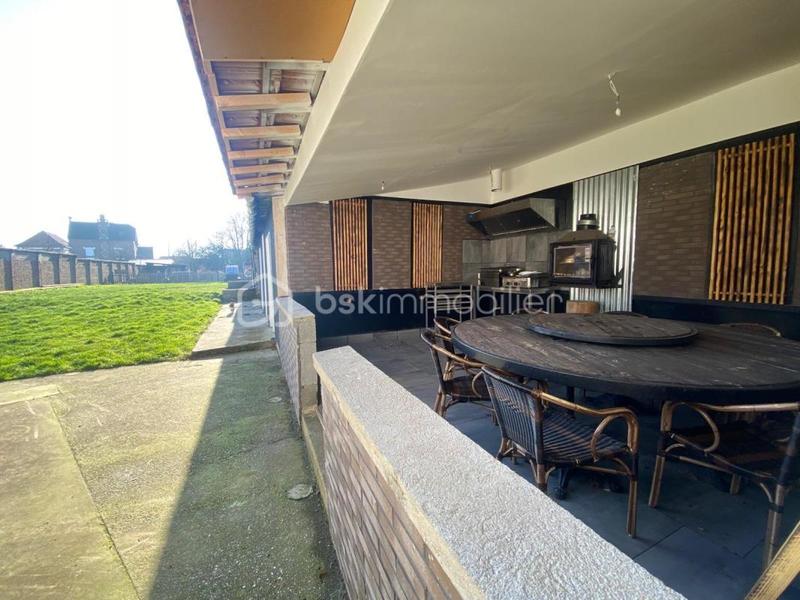 Maison de ville - 1 149 m² - 7 pièces