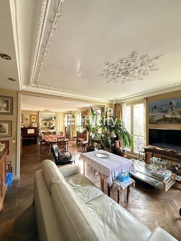 Appartement - 126 m² - 5 pièces