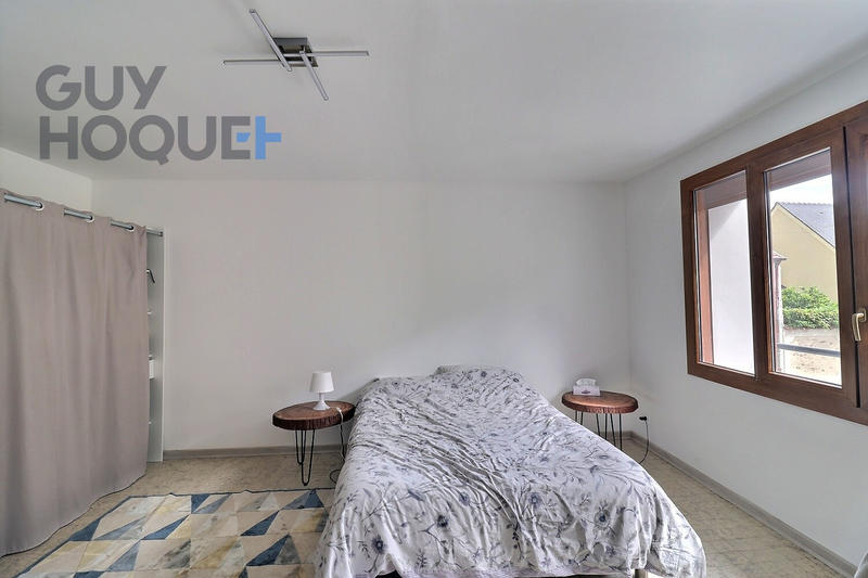 Maison - 225 m² - 8 pièces