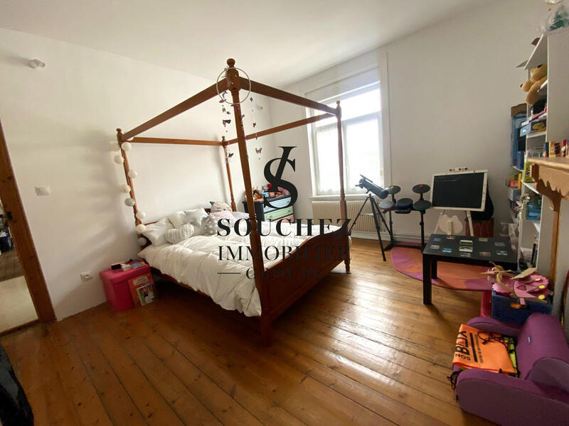 Maison - 328 m² - 7 pièces