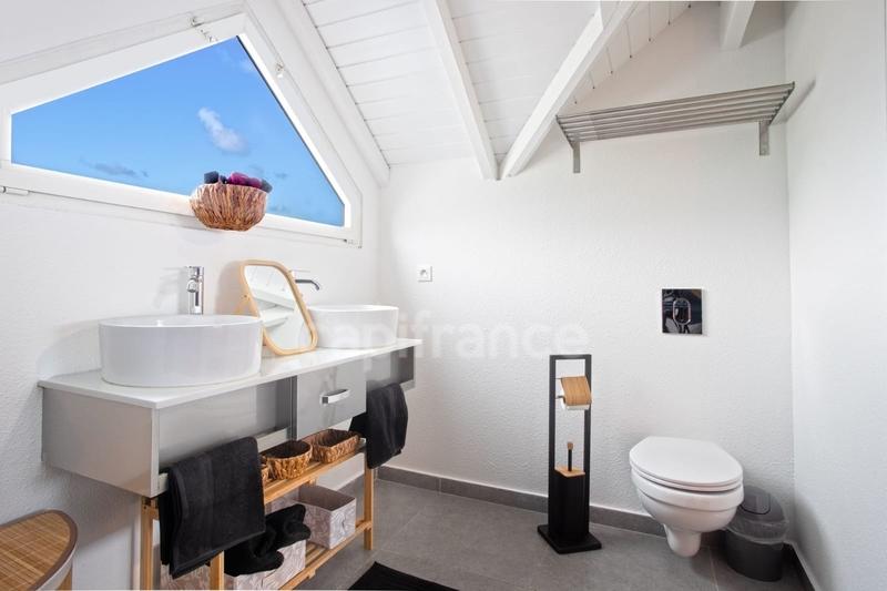 Appartement - 105 m² - 3 pièces