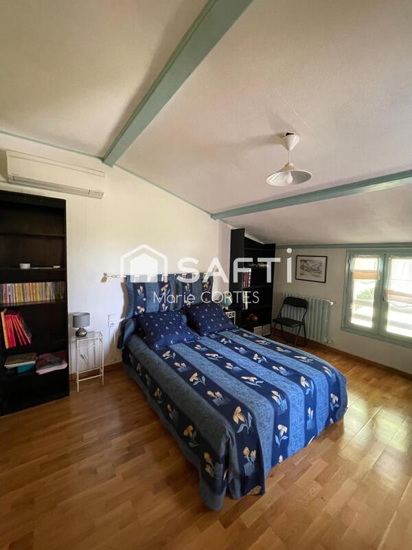 Maison - 203 m² - 7 pièces