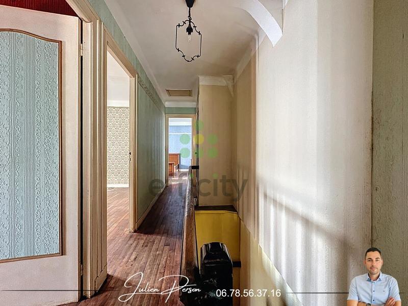 Maison - 211 m² - 9 pièces