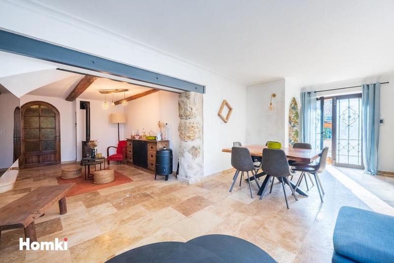 Maison - 200 m² - 5 pièces