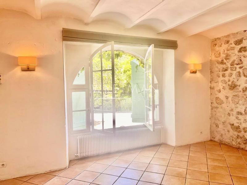 Maison - 300 m² - 10 pièces