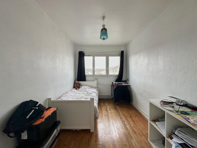 Maison - 96 m² - 5 pièces