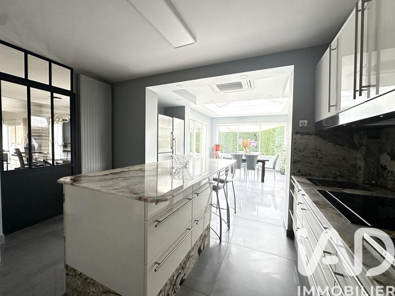 Maison de maîtres - 254 m² - 8 pièces