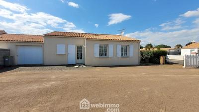 Maison - 80 m² - 4 pièces