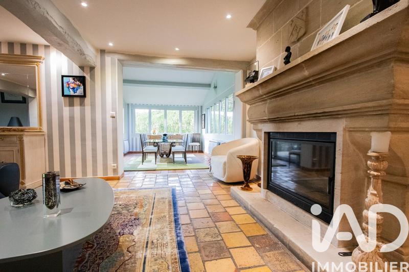 Maison - 220 m² - 9 pièces