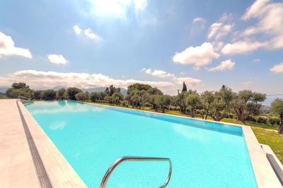 Villa - 212 m² - 4 pièces