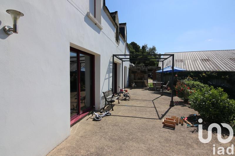 Maison - 210 m² - 7 pièces