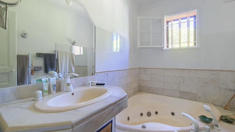 Maison traditionnelle - 169 m² - 6 pièces