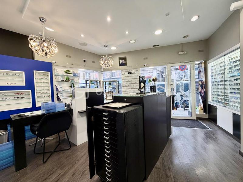 Local commercial - 22 m² - 1 pièce