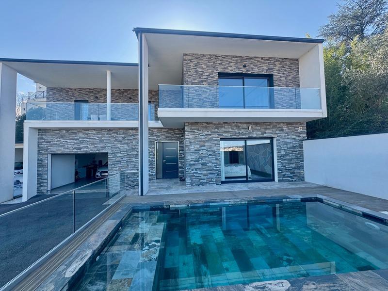 Maison - 150 m² - 7 pièces