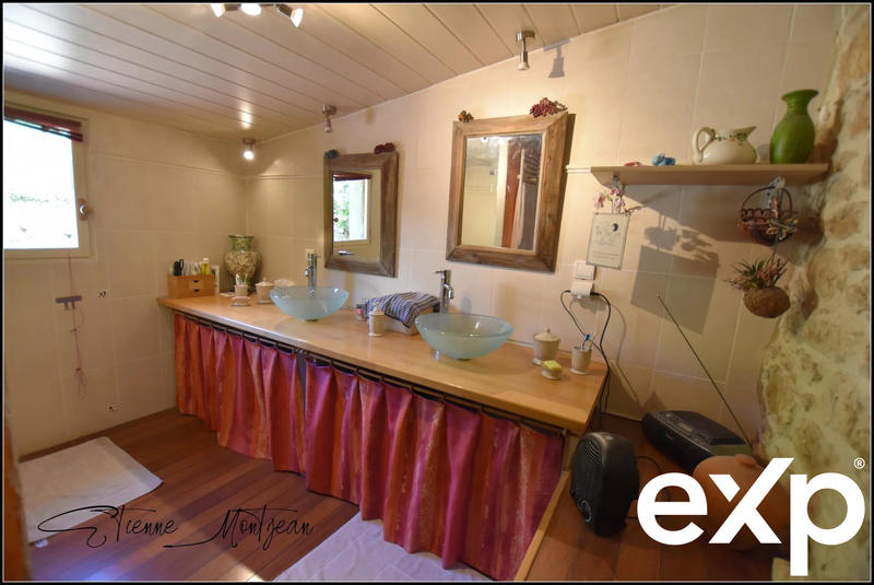 Maison traditionnelle - 157 m² - 6 pièces