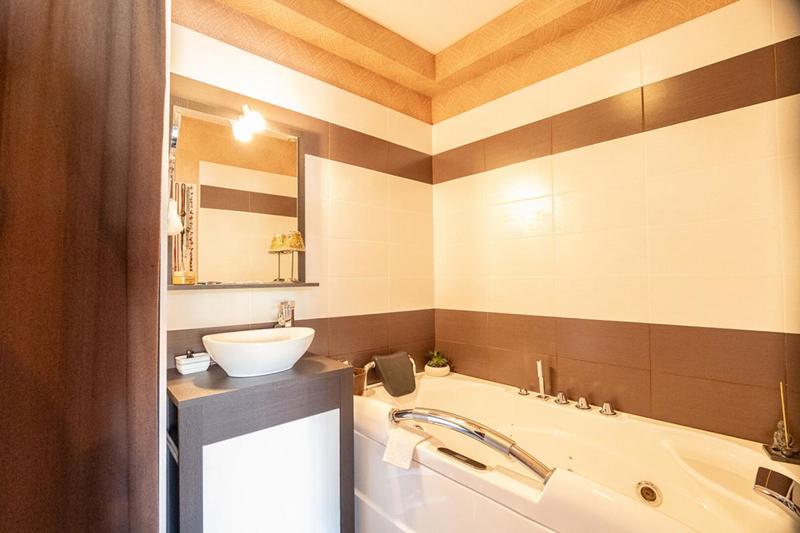 Maison - 186 m² - 8 pièces