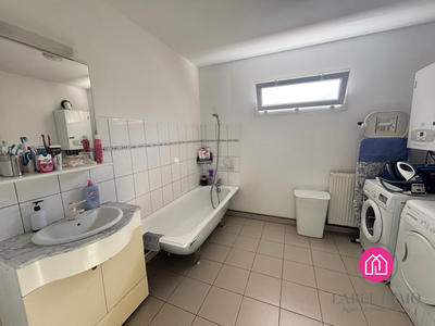 Maison - 85 m² - 5 pièces